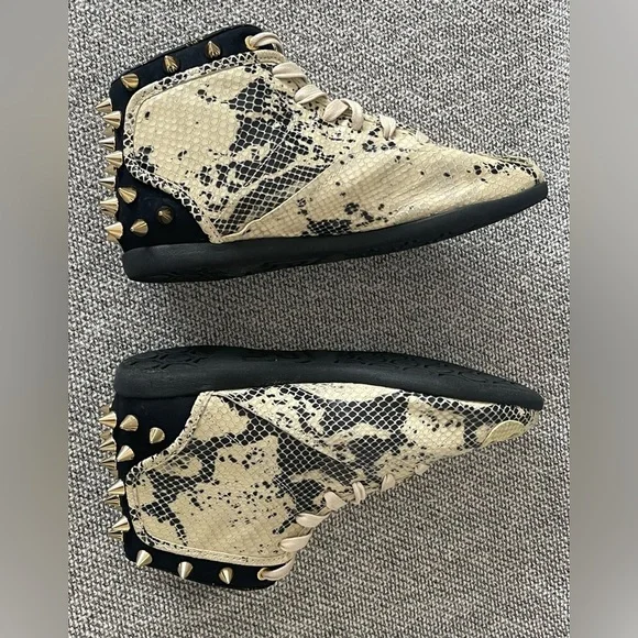 Reebok Melody Ehsani x Question “Love” Mid Top Sneakers- NWOT- Women’s 8.5 USA - Picture 5 of 16